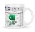Kubek biurowy Freak In The Sheets na prezent dla kolegi 330 ml