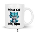 Zabawny kubek dla koleżanki z biura z grafiką groźnego kota