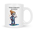 Biały ceramiczny kubek z czarnym napisem Kawa pobudza do życia